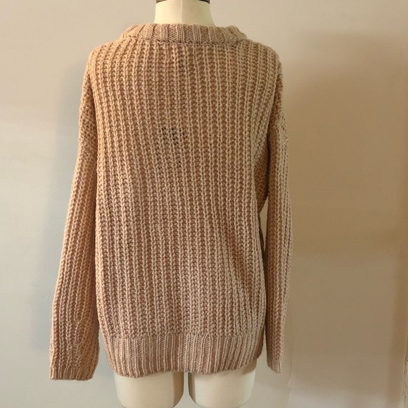 Universal Threads Sweater - Picture 4 of 4